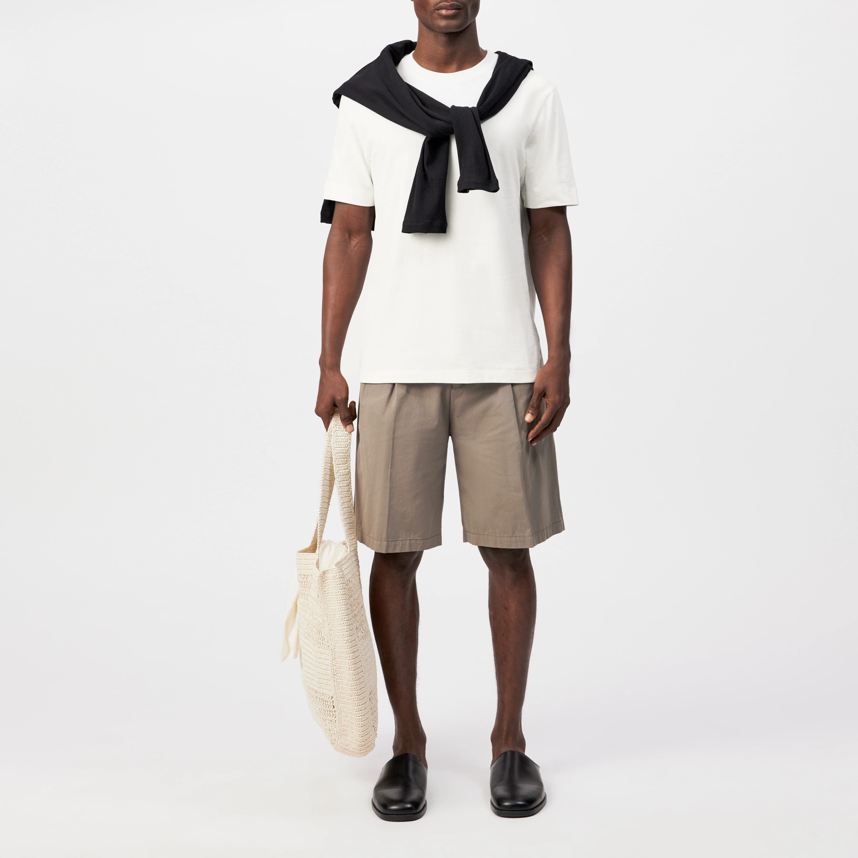 ROCABO - Bundfalten Short in Baumwoll-Twill - Herren - braun - Ganzkörper-Frontansicht