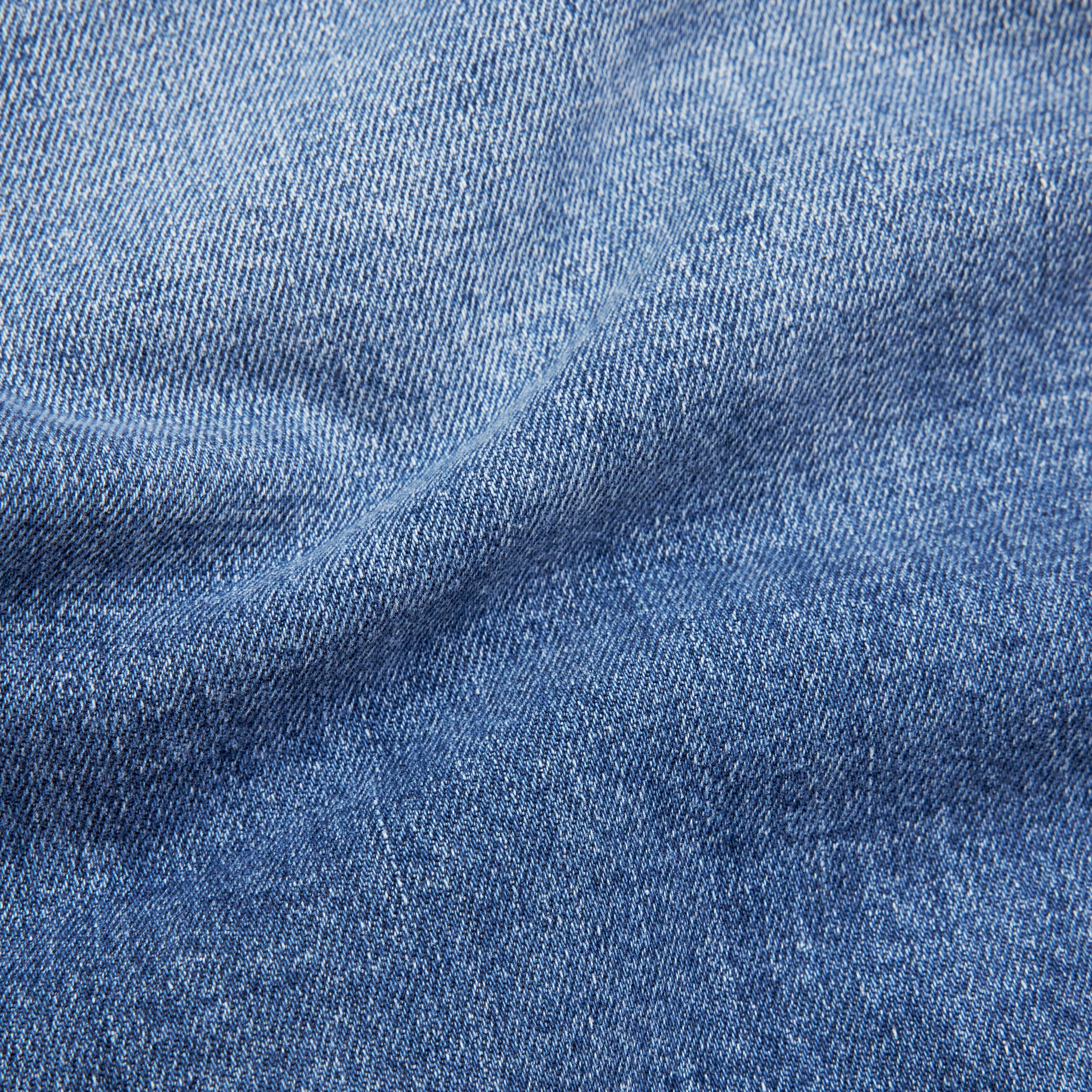 DOWL - High-waist mum's cut jeans in mid-blue denim - women - blue - Materialbild (B2C)