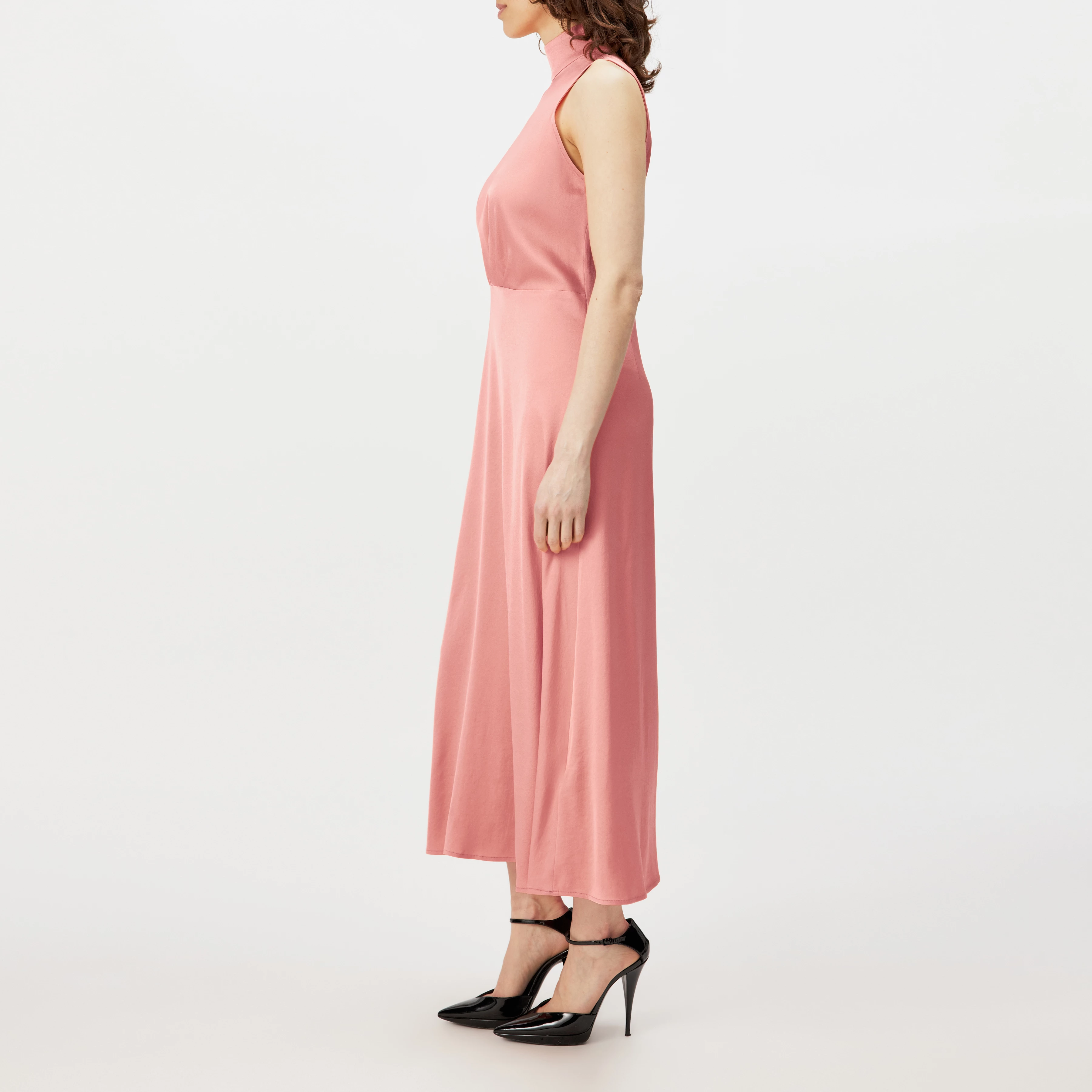 AMABEL - Satin maxi dress with stand-up collar - women - orange - Seitenansicht