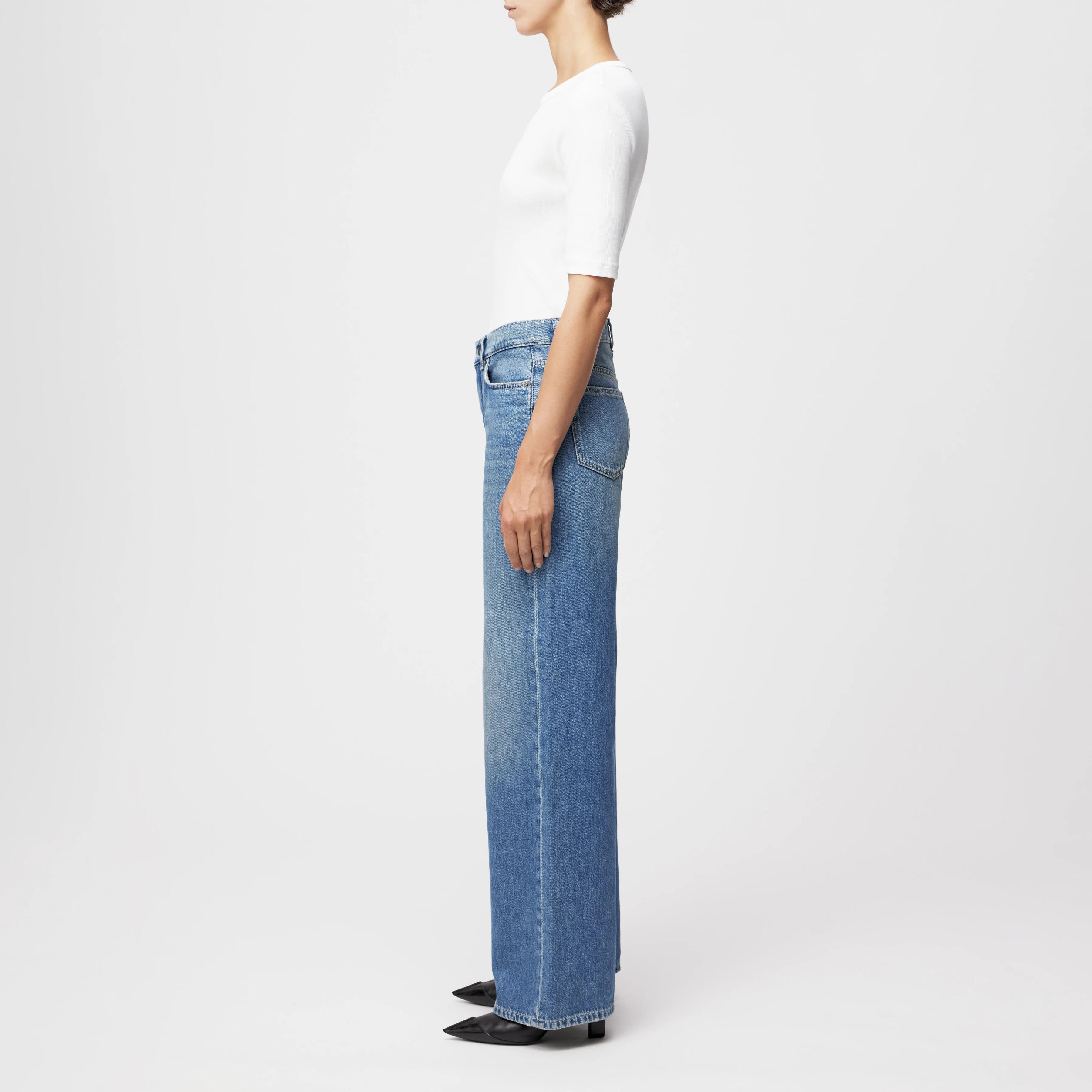 FLUNG - Mid-Waist Jeans in Light-Blue Denim - Damen - blau - Seitenansicht