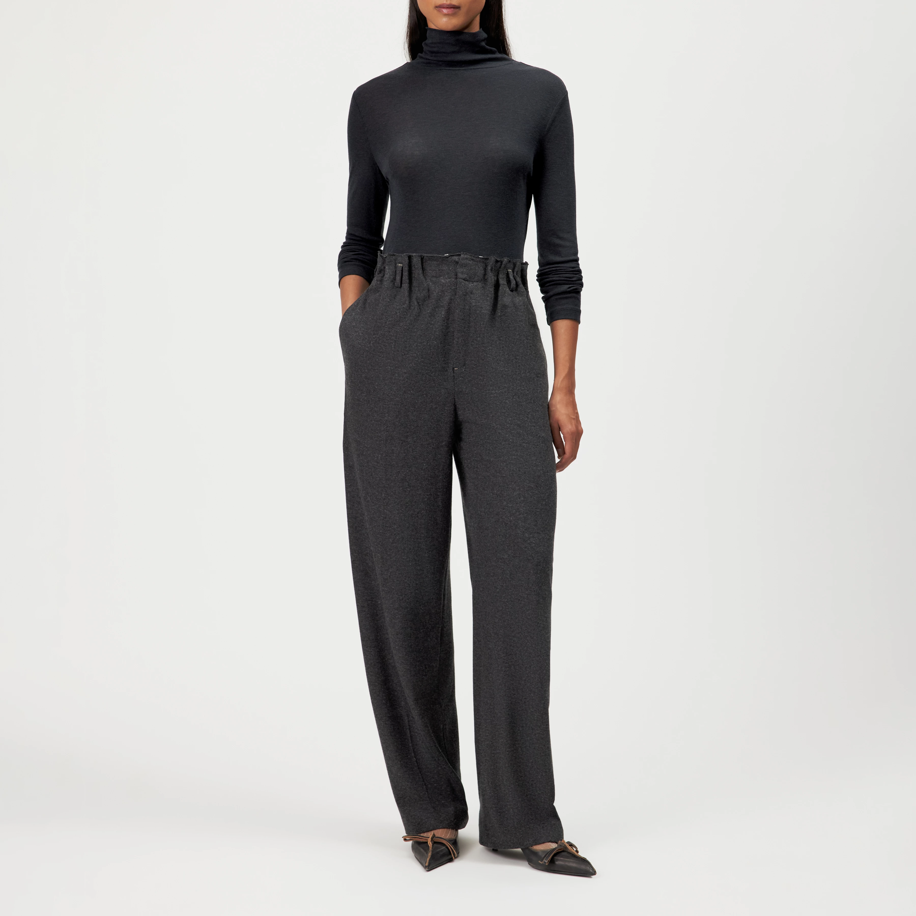 ZERAFNE - Slim long sleeve in lyocell-wool blend - women - grey - Ganzkörper-Frontansicht