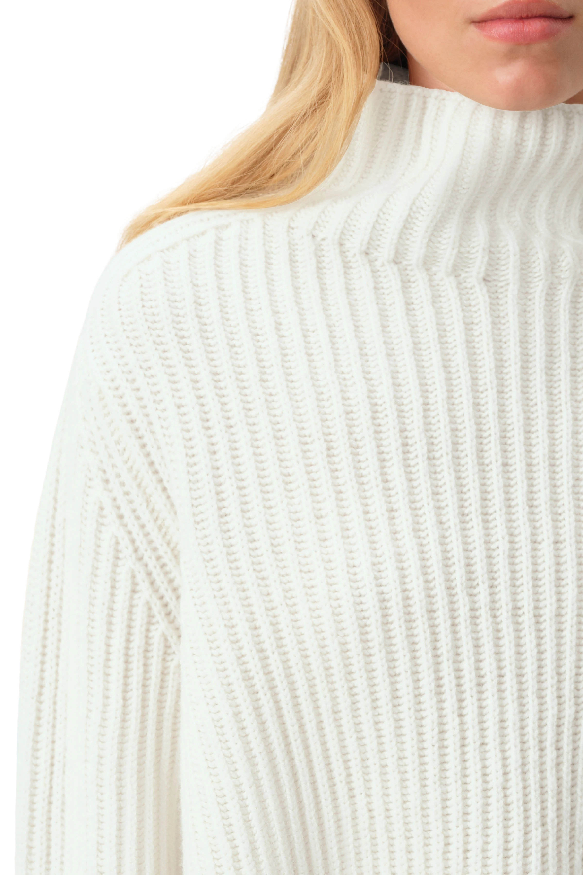 VARISA_2 - Rollkragenpullover in Schurwolle - Damen - beige - Seitenansicht