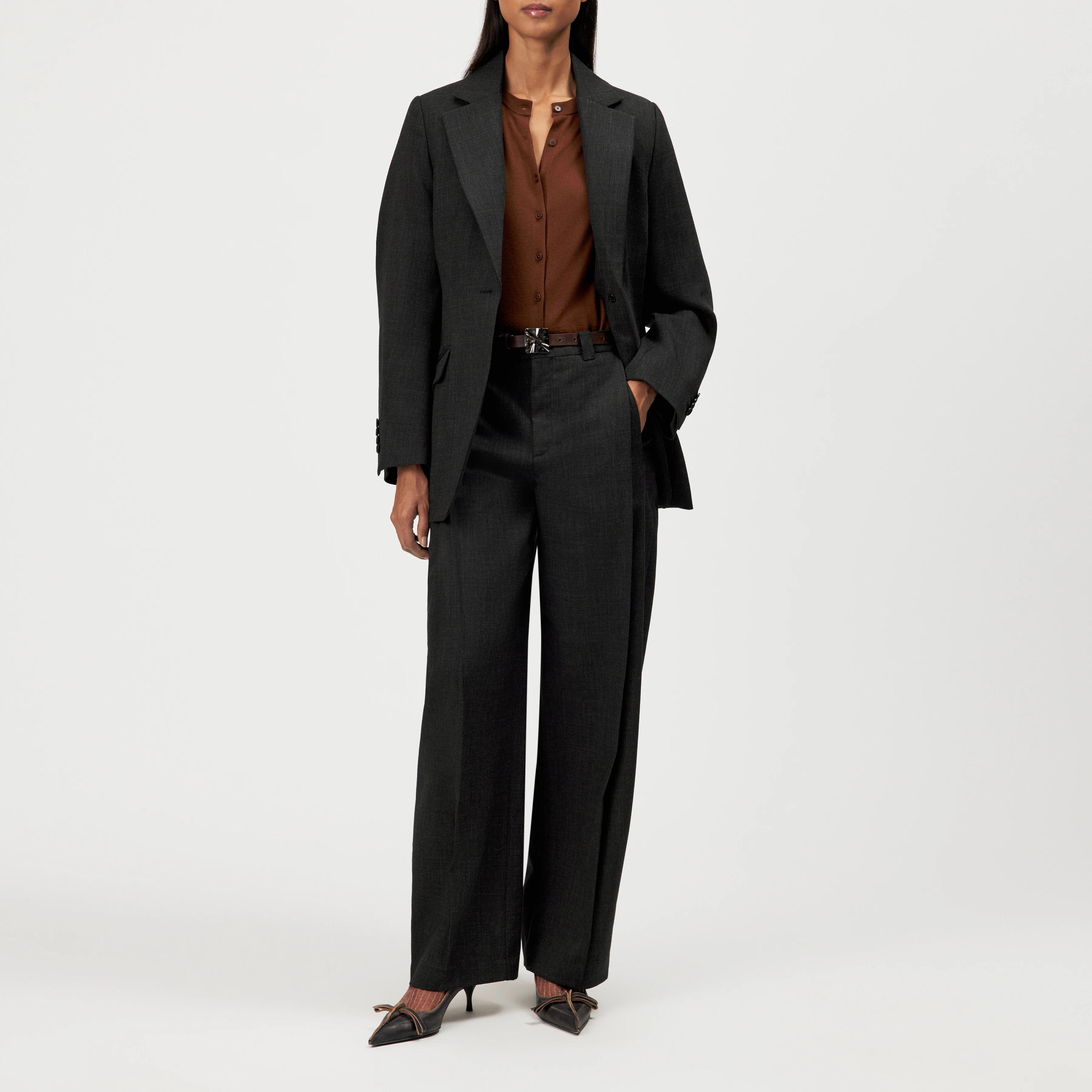 UNPACK - Pleated Trousers, Regular Fit - women - grey - Ganzkörper-Frontansicht