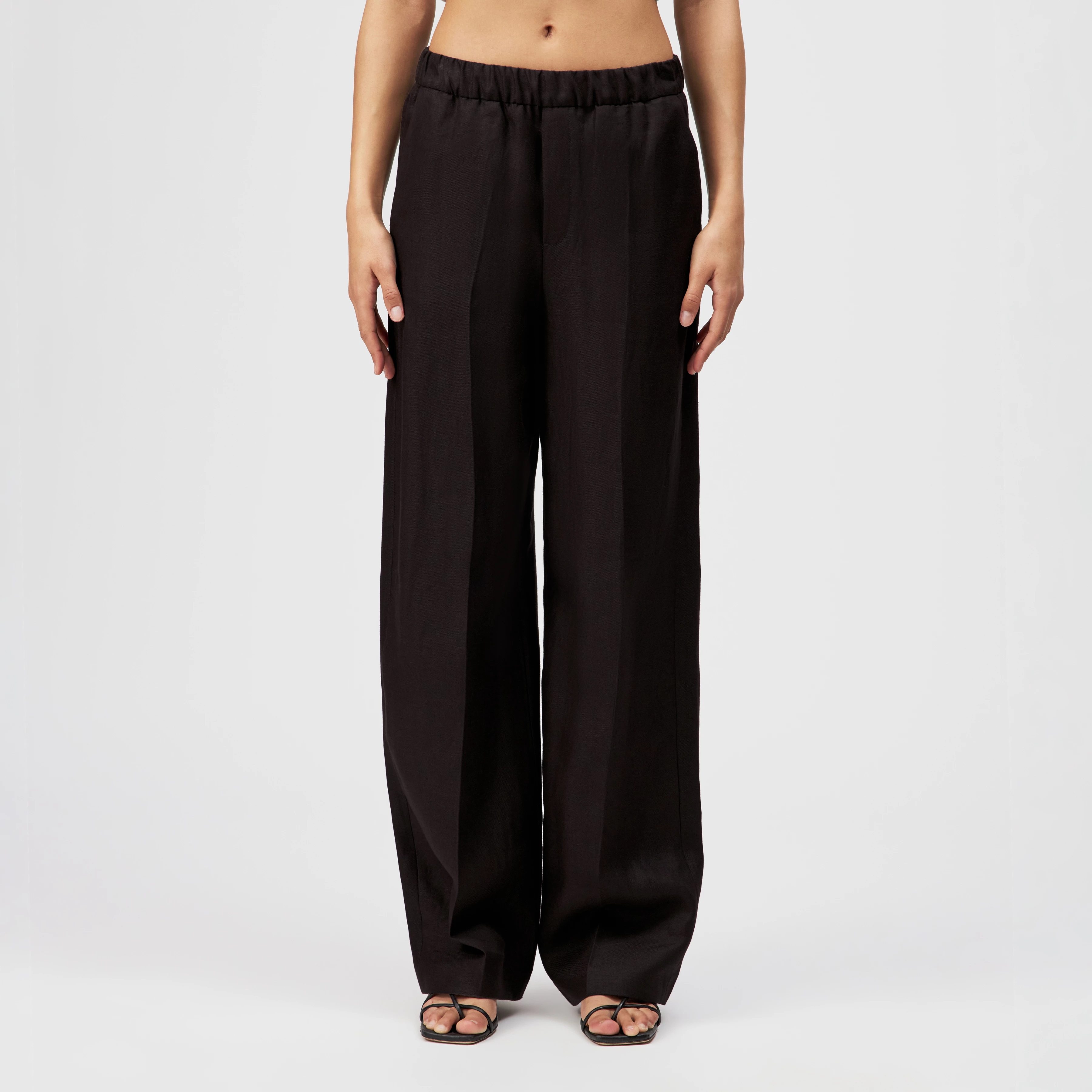 CONSIDER - Schlupfhose mit Barrel-Leg aus reinem Leinen - Damen - braun - Frontansicht