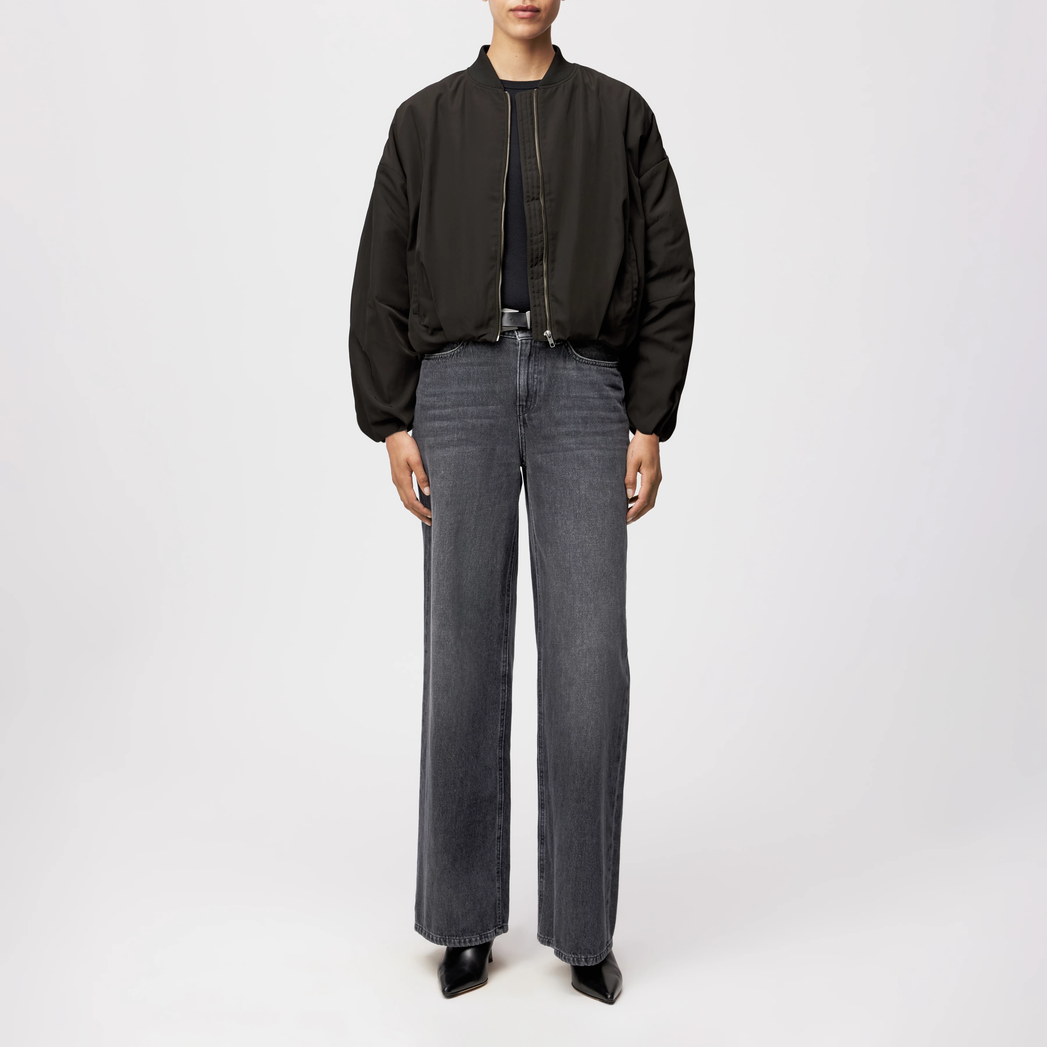 BRADDAN - Feminine Bomberjacke in technischem Twill - Damen - braun - Ganzkörper-Frontansicht