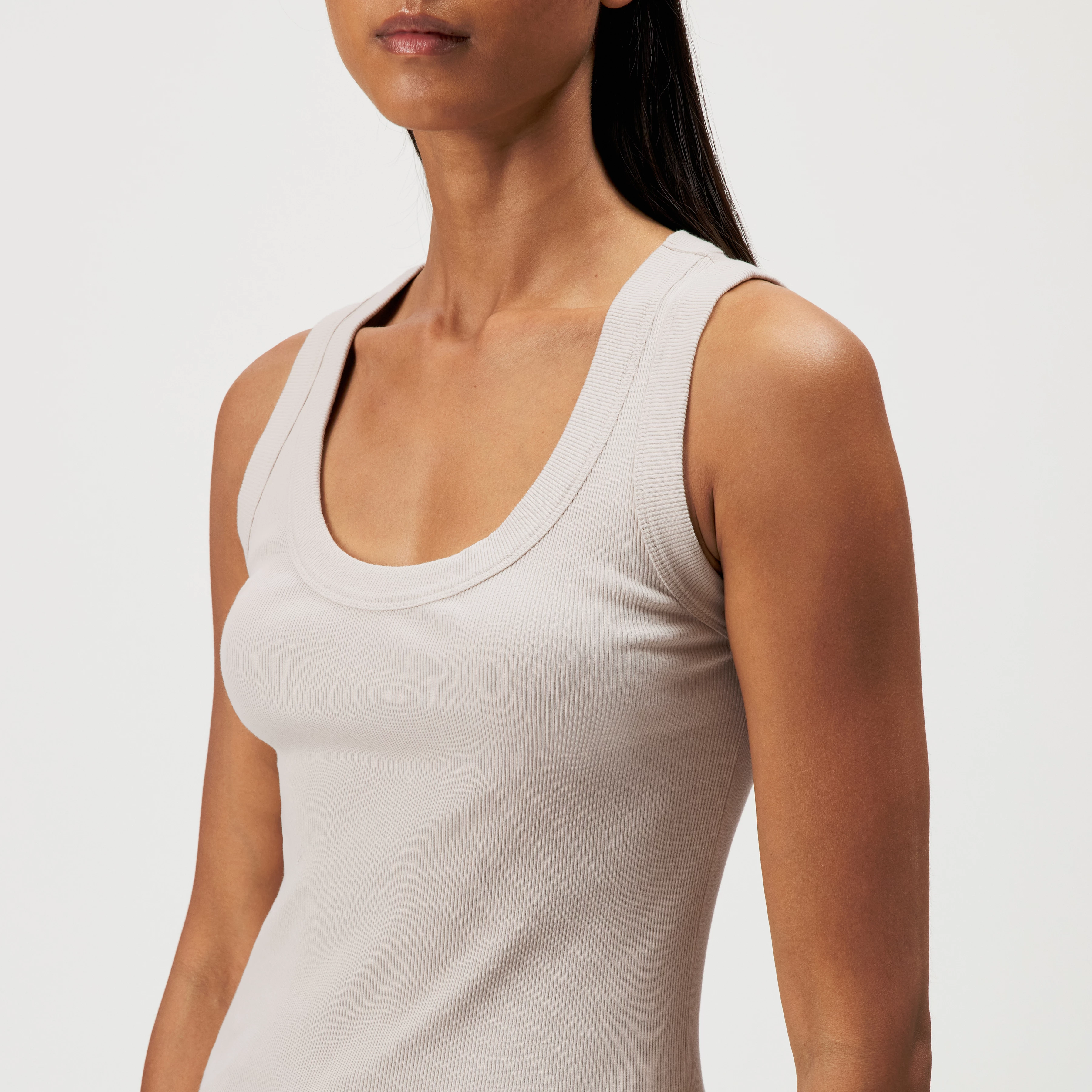TAVIRA - Ribbed tank top with feminine round neckline - women - beige - Detailansicht am Model