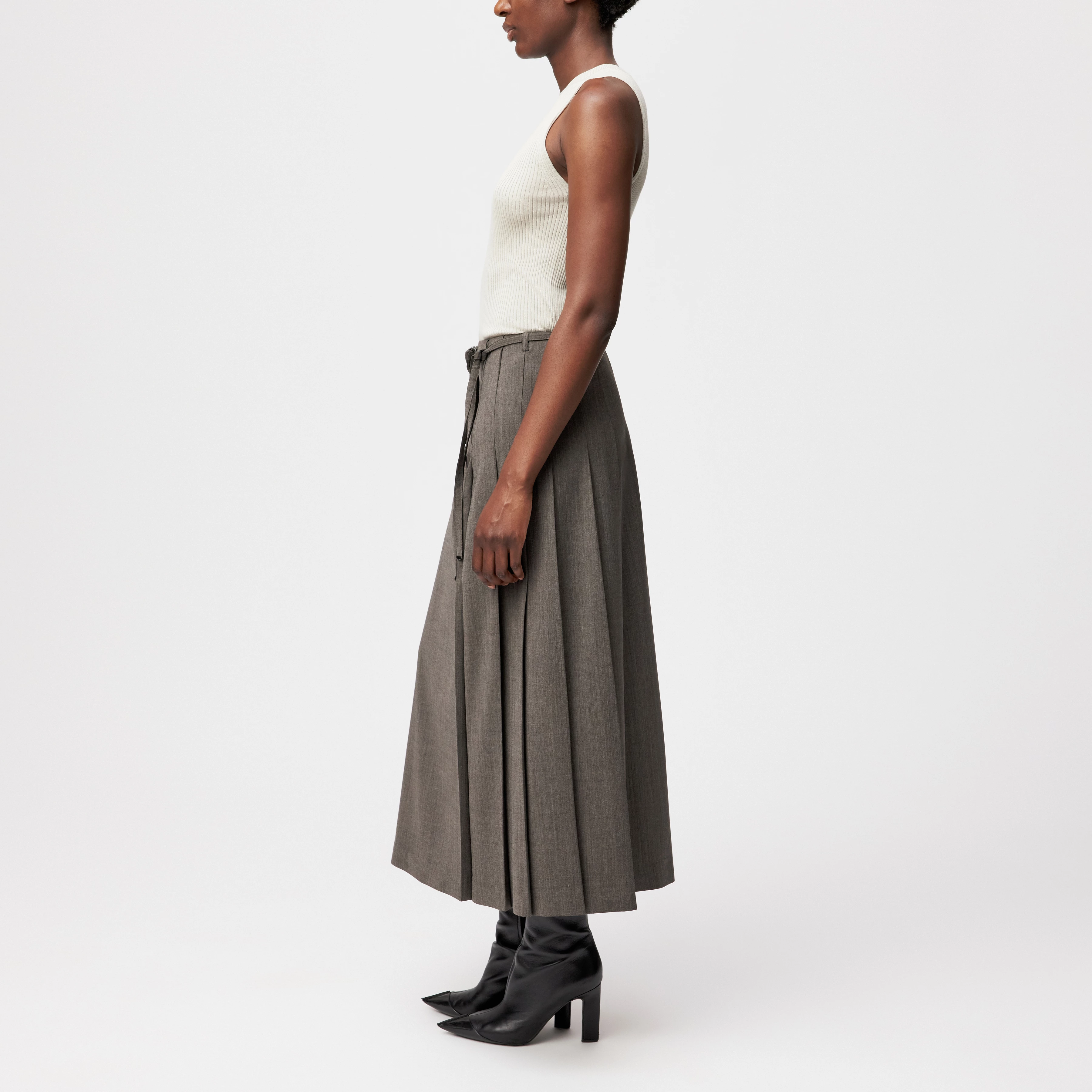 CHASITY_1 - Asymmetrical pleated skirt in bi-stretch - women - brown - Seitenansicht