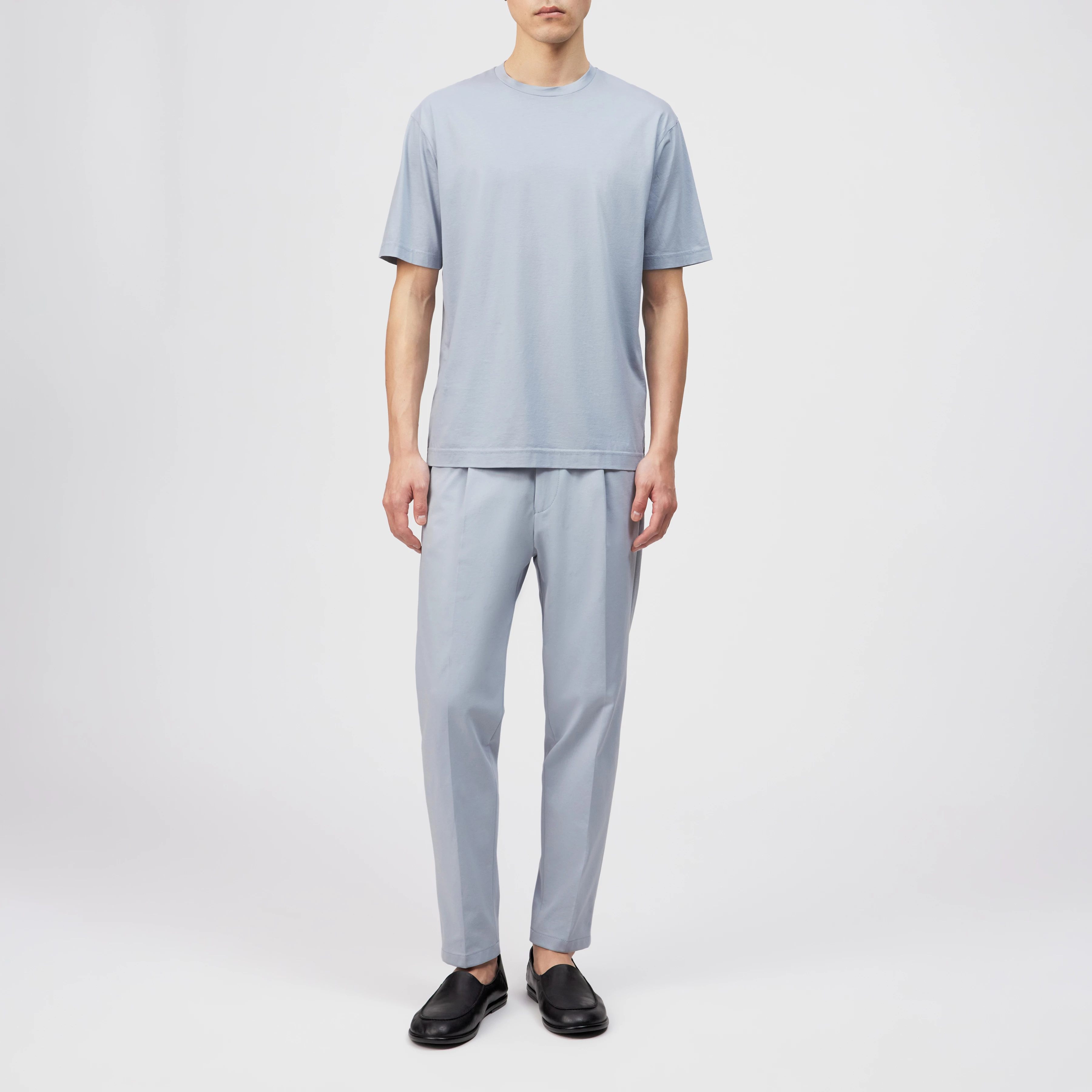 GILBERD - T-shirt in blended cotton modal - men - blue - Ganzkörper-Frontansicht