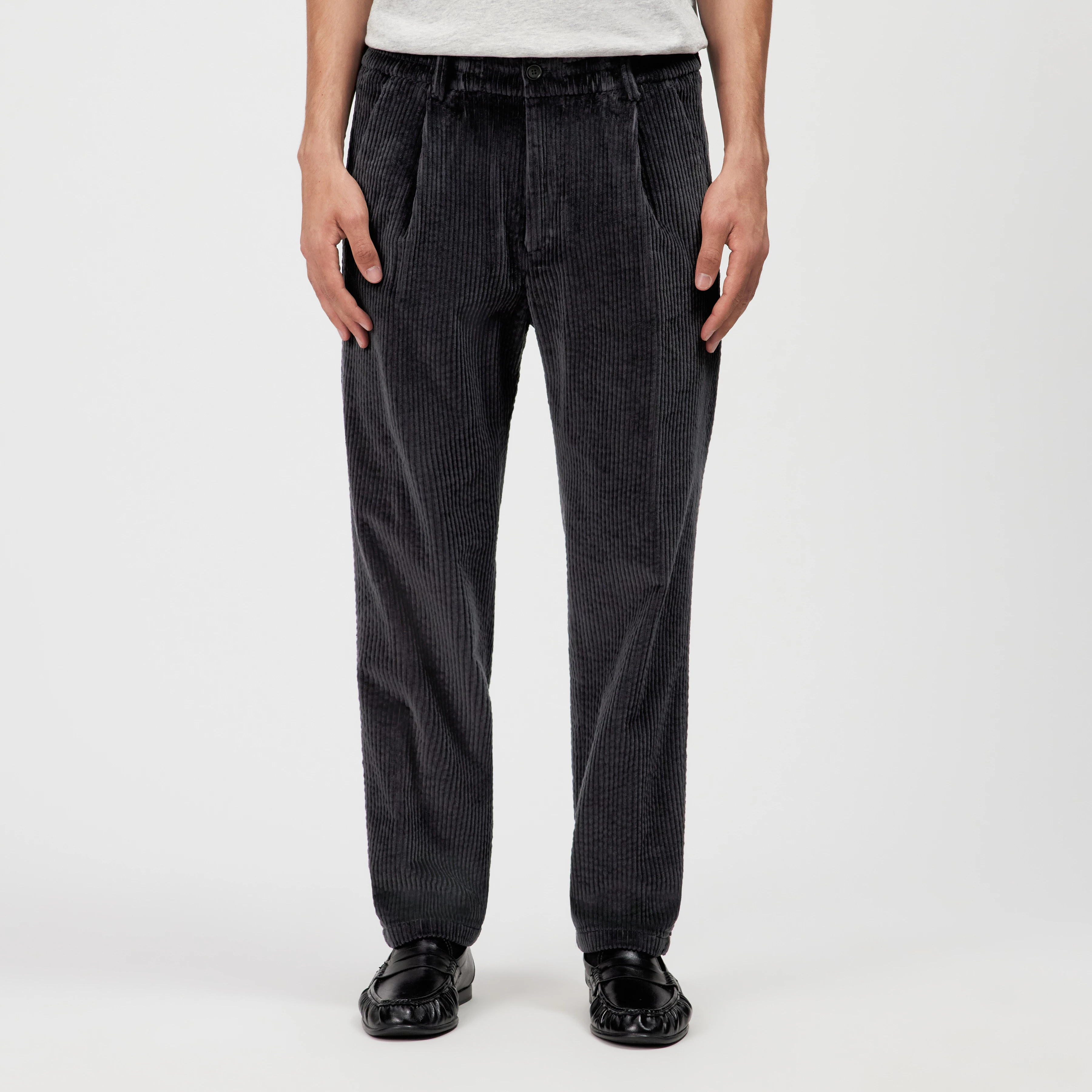 CHASY_RGLR - Casual Hose mit Bundfalte in Jumbo Cord - Herren - grau - Frontansicht