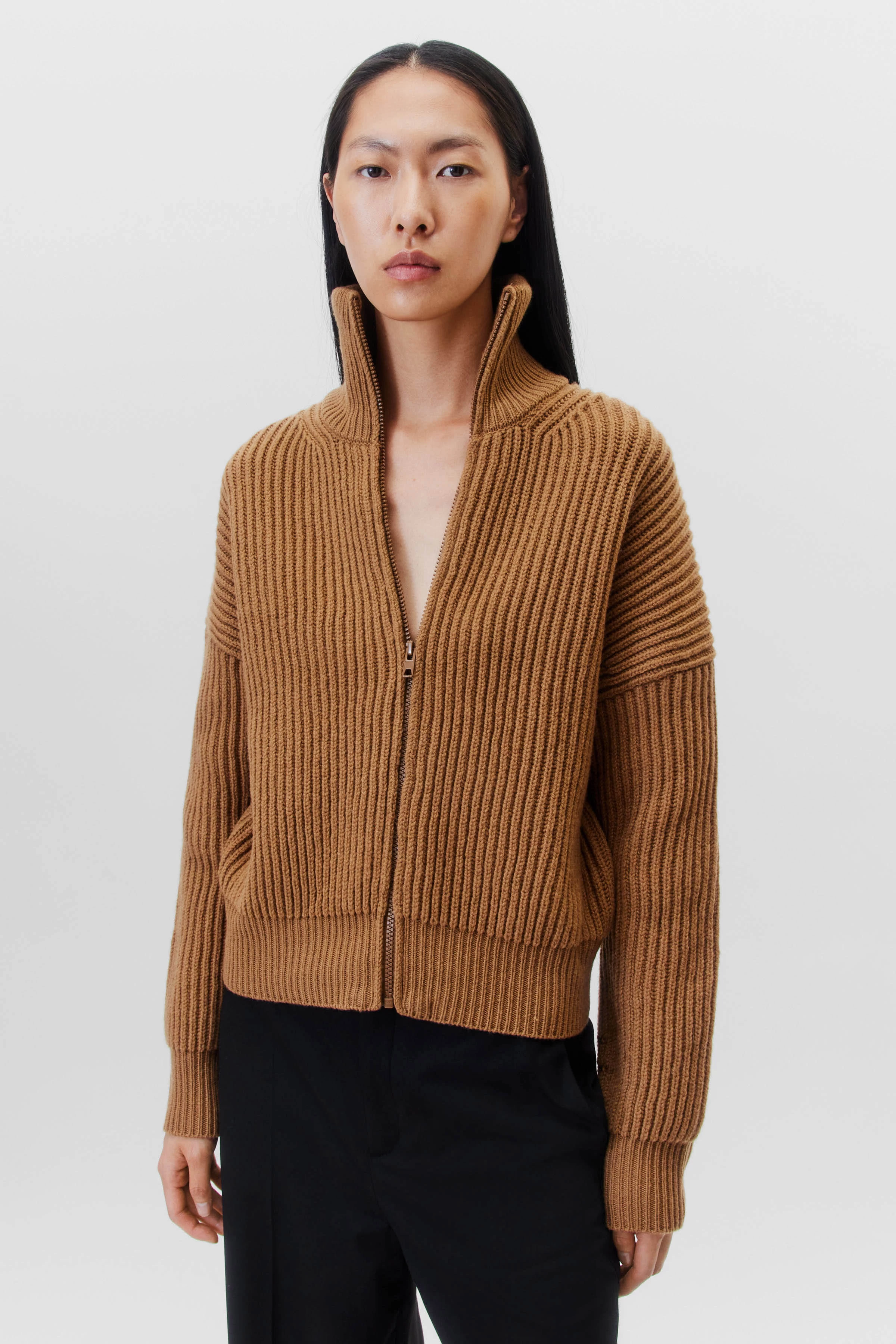 WILMI - Strickjacke in Schurwolle - Damen - braun - Frontansicht