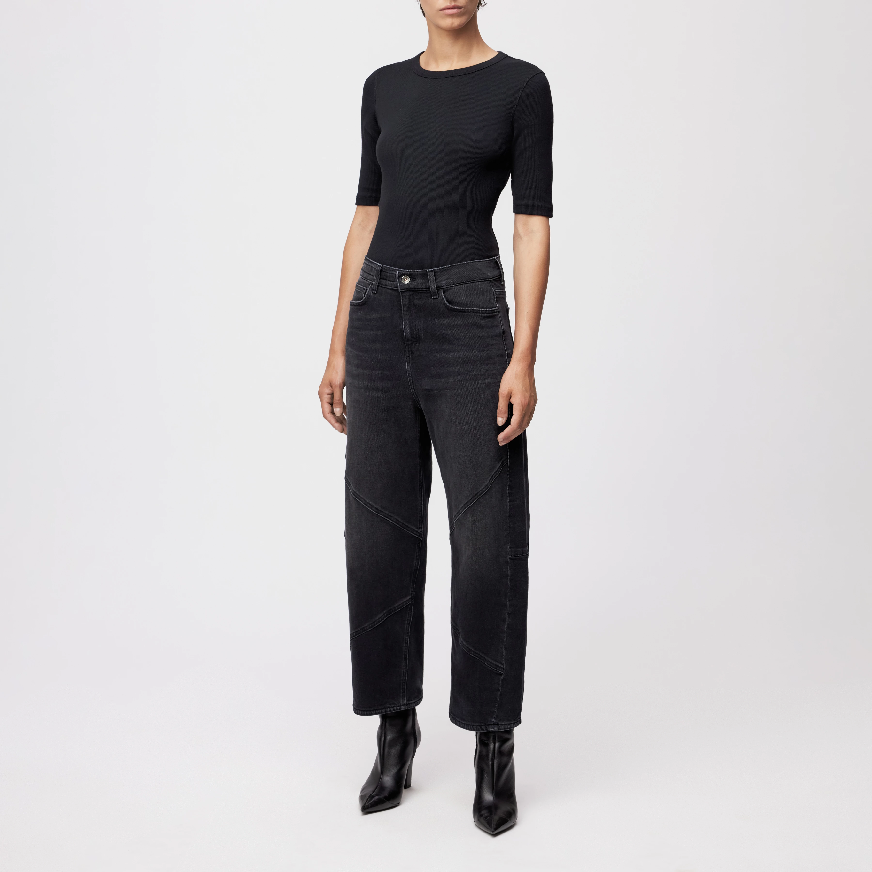 SWORE - 5-Pocket Jeans in Dark-Grey Denim - Damen - grau - Ganzkörper-Frontansicht