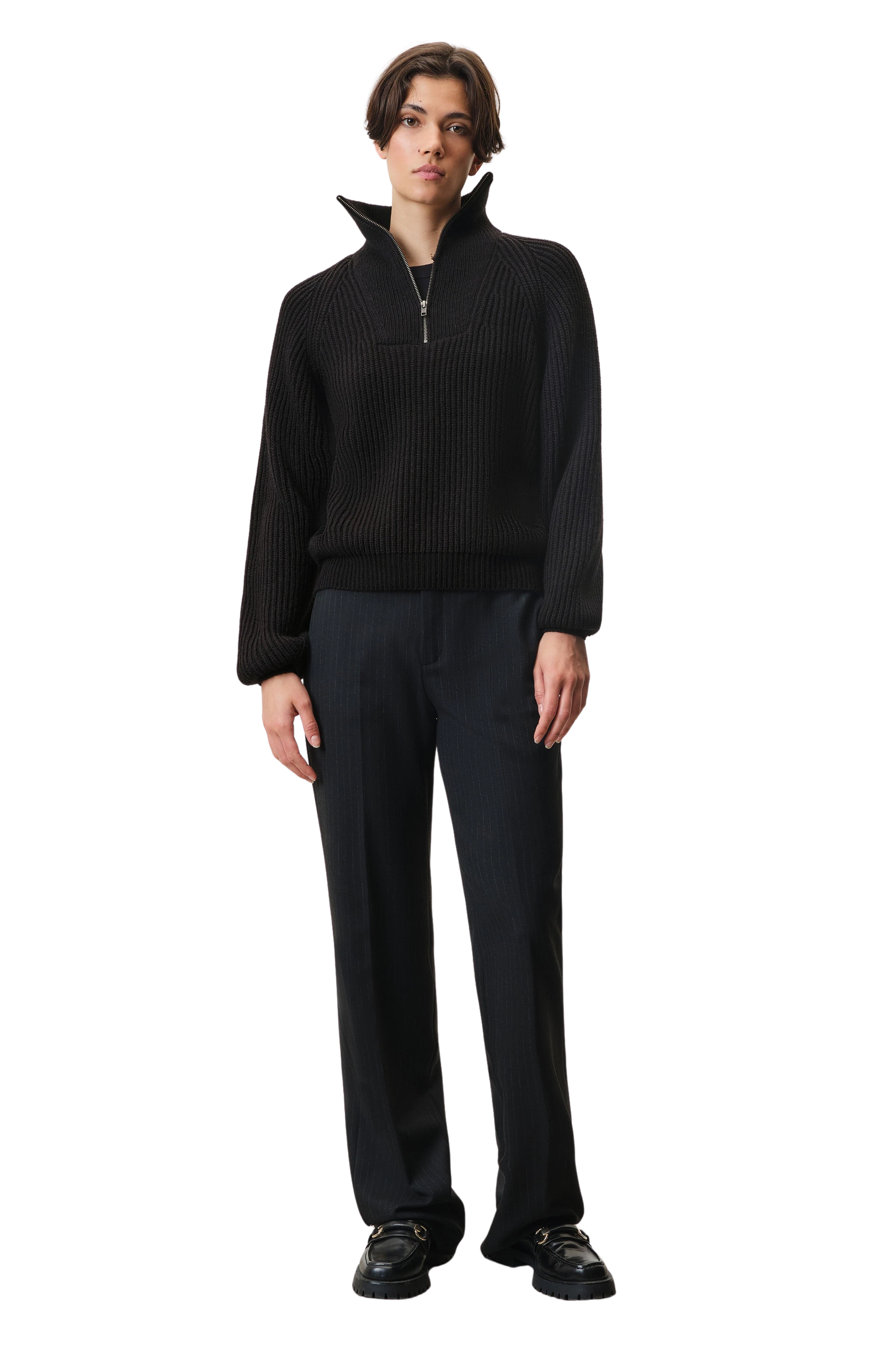 NAELIA - Shortened knitted royer in alpaca-wool mix - women - Natural Aluminium - Ganzkörper-Frontansicht