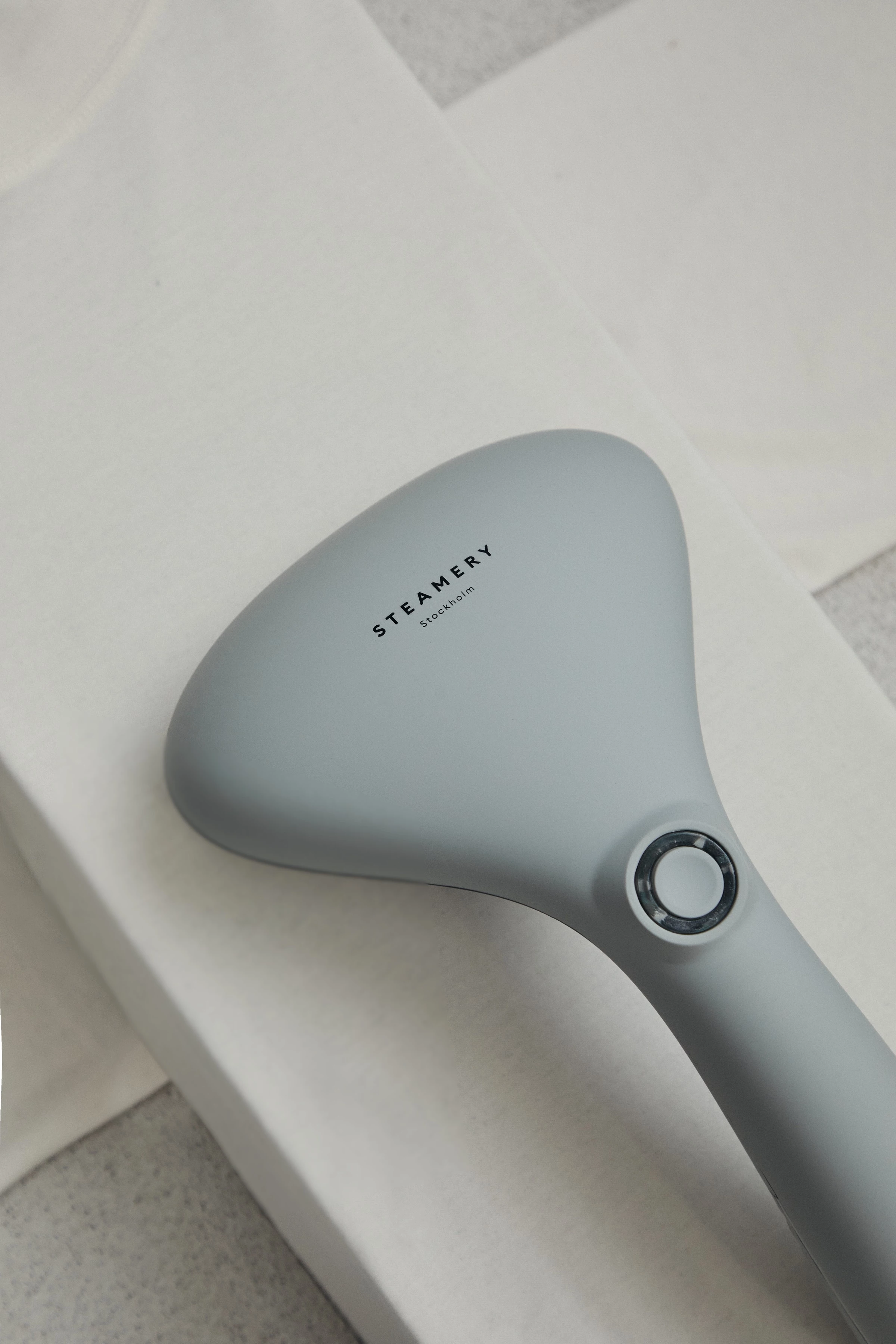 CIRRUS NO 2 STEAMER - Hand-Steamer von Steamery - Unisex - grau - Ganzkörper-Frontansicht
