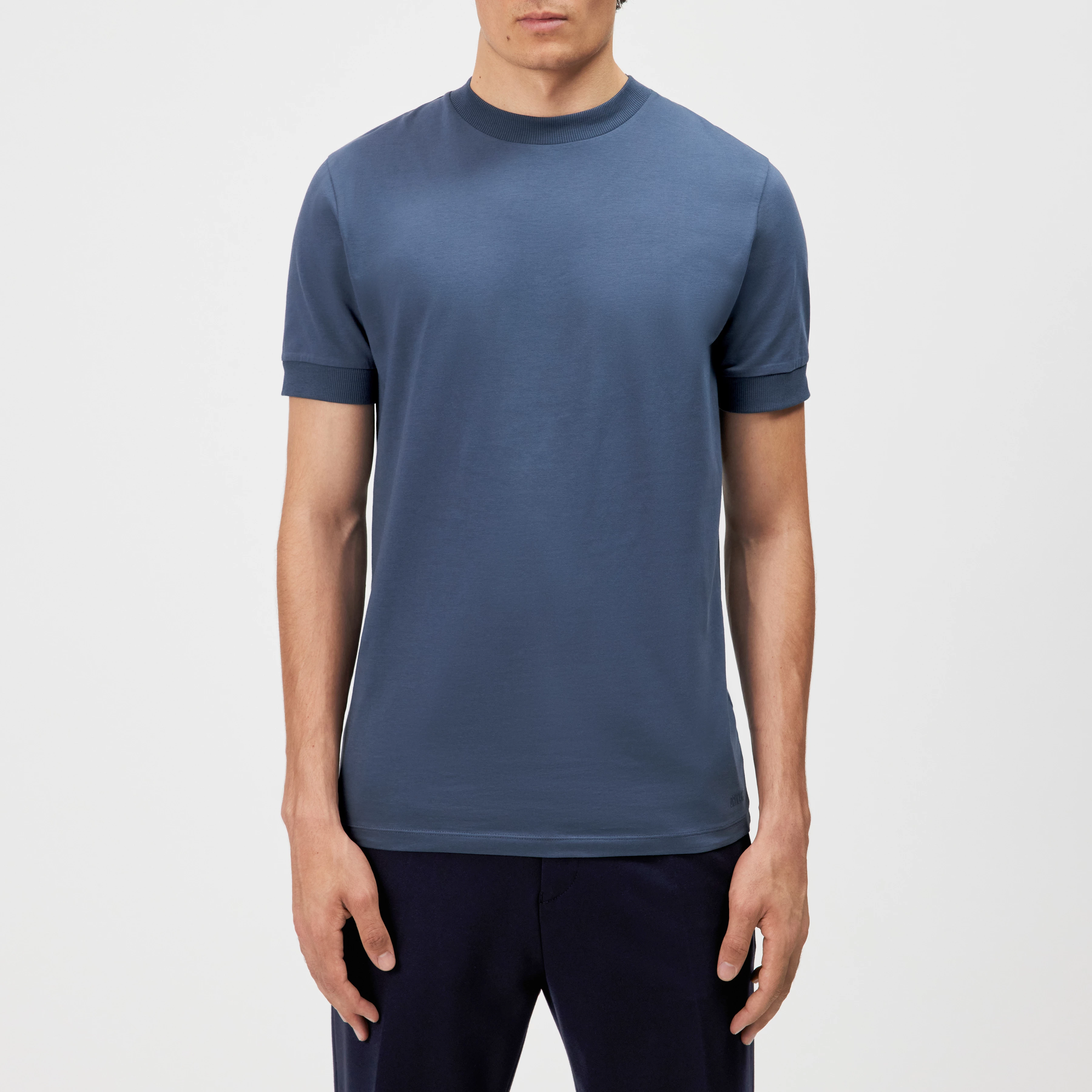 ANTON - Fitted T-shirt i bomuld - men - blå - Frontansicht