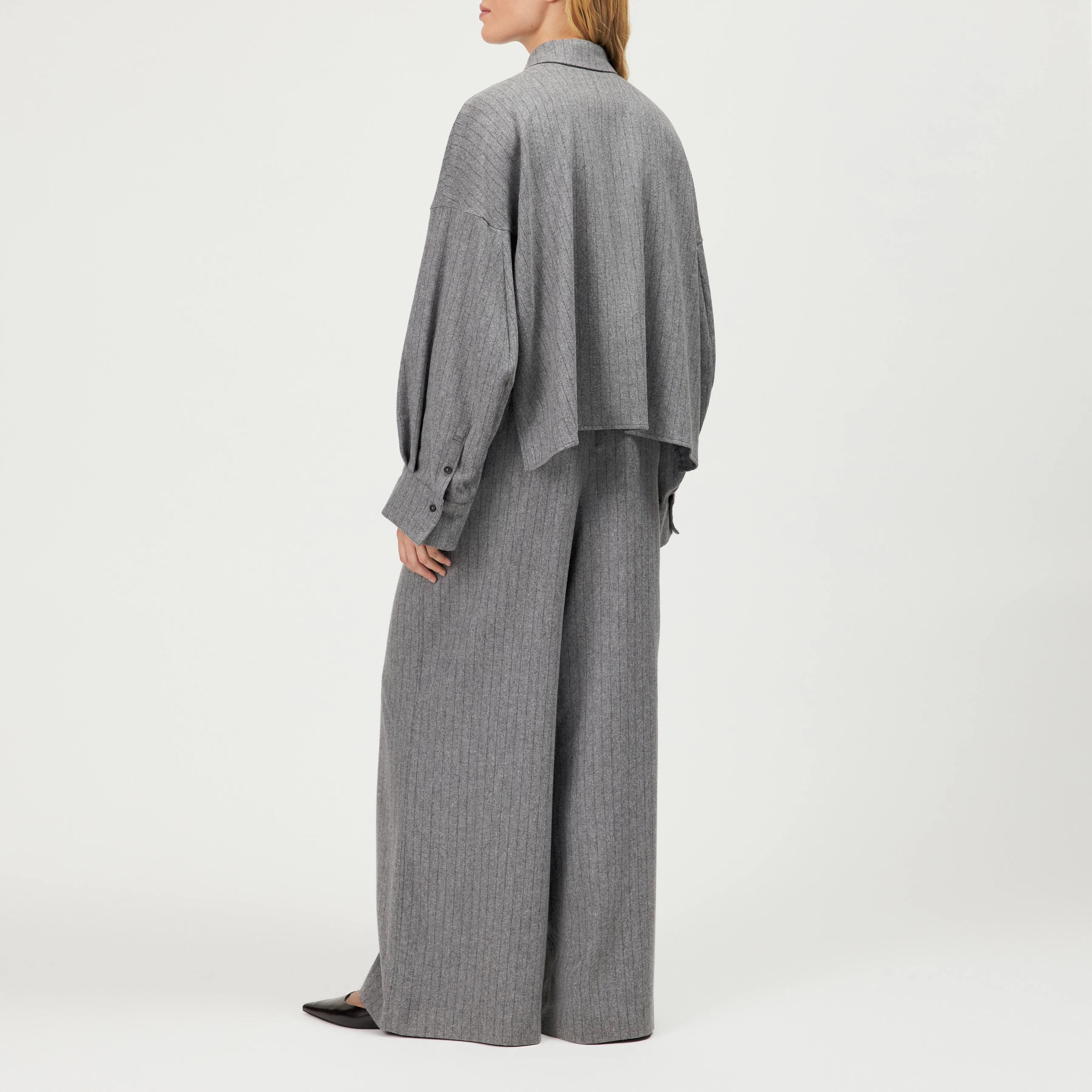 CEILING - Pantalon large en laine mélangée - women - gris - Rückansicht