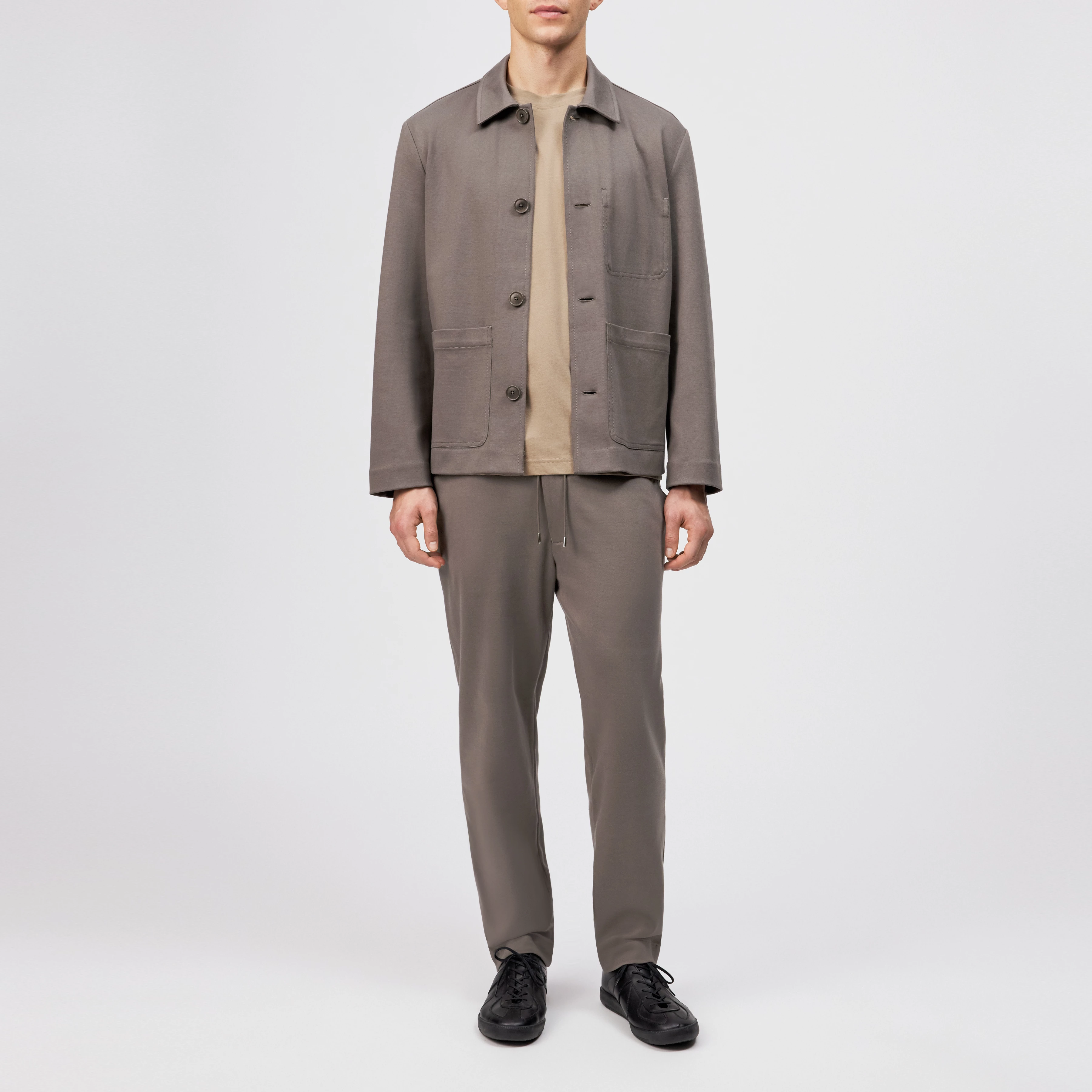 DEGER - Joggers with drawstring in pure cotton - men - brown - Ganzkörper-Frontansicht