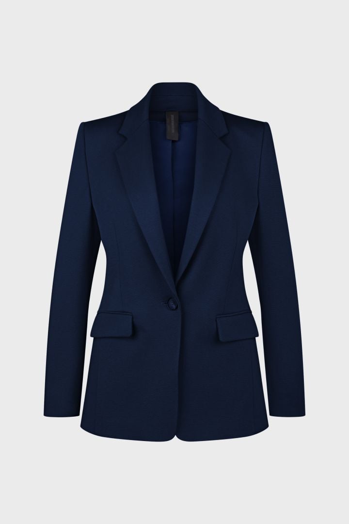 one-button blazer with notch lapels in soft jersey