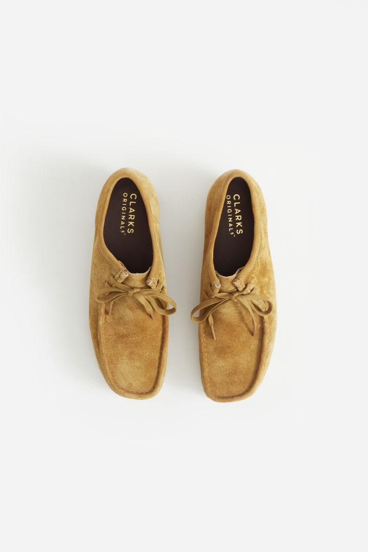 Drik Kassér Patent WALLABEE the classic from Clarks Originals. Made of high-quality suede  leather. feels. WALLABEE MAN online at DRYKORN